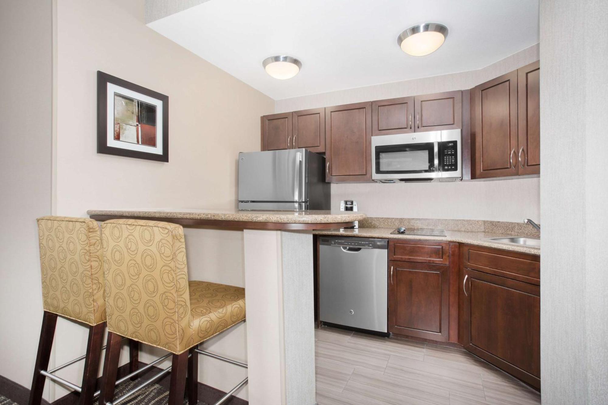 Non-Smoking Two Bedroom Whirlpool Suite
